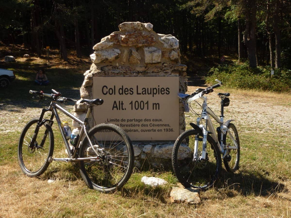 Ligne de Partage des Eaux Col des Laupies