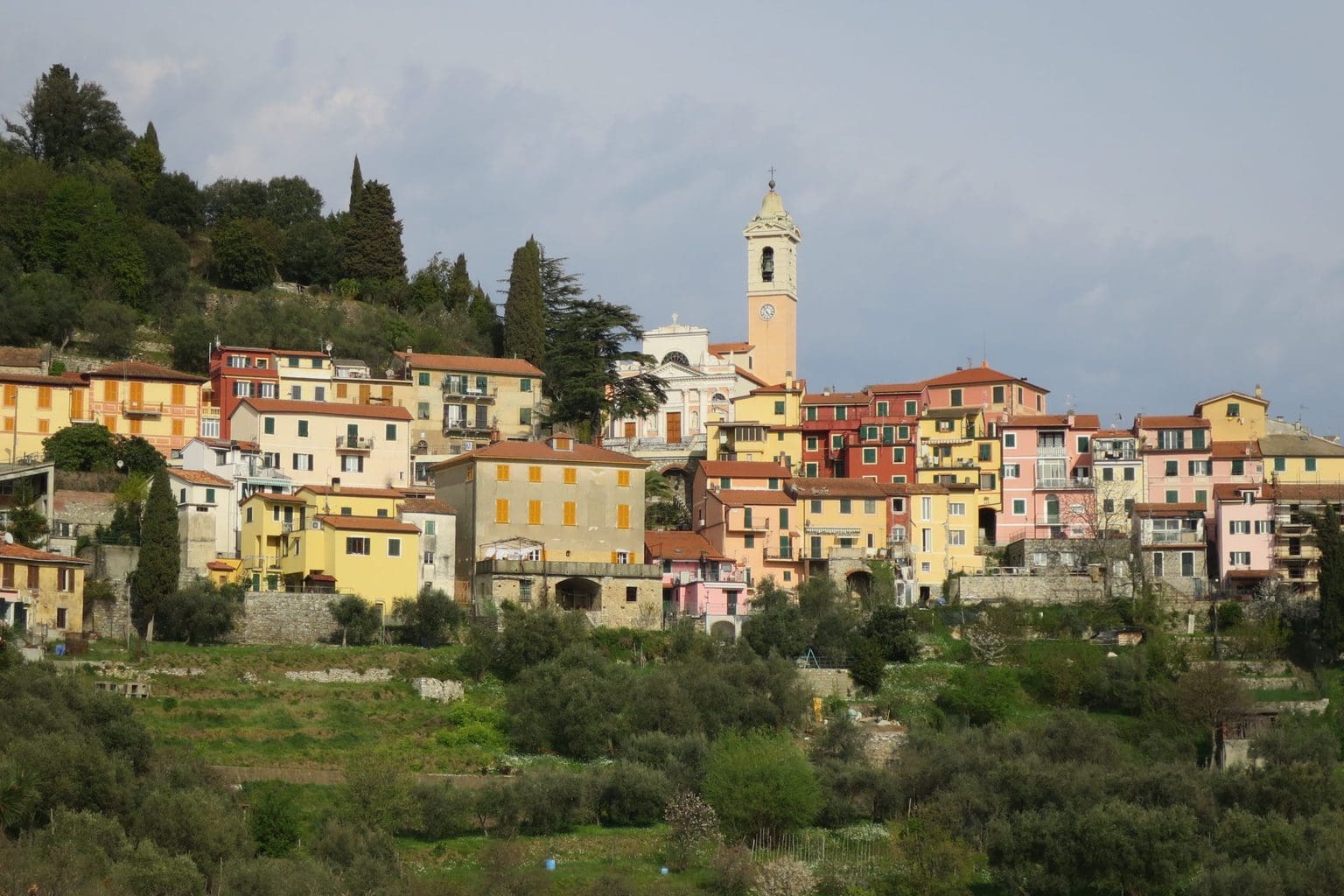 V2 Carro, village de Castiglione Chiavarese (© Thierry Labour)